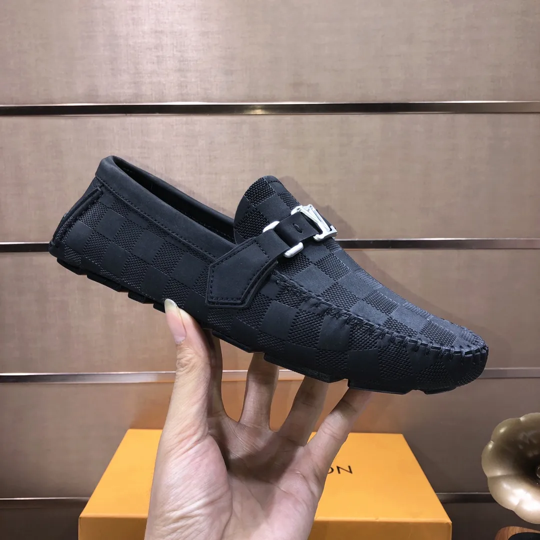 Men's men's shoes 💰420💰 [LV Doudou shoes] (water-dyed cowhide lining) new model is on the market, available on the official website. The new Doudou shoes are processed into single-color materials, and the uppers are made of imported cowhide material. The body of the shoe is fully hemmed with mark thread, and is lined with imported original cowhide leather. The elegant shoe shape is super suitable for all-matching, and the size is 38-44.